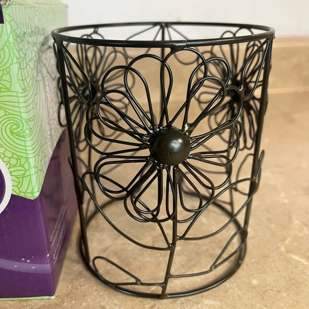 Scentsy delicate floral
